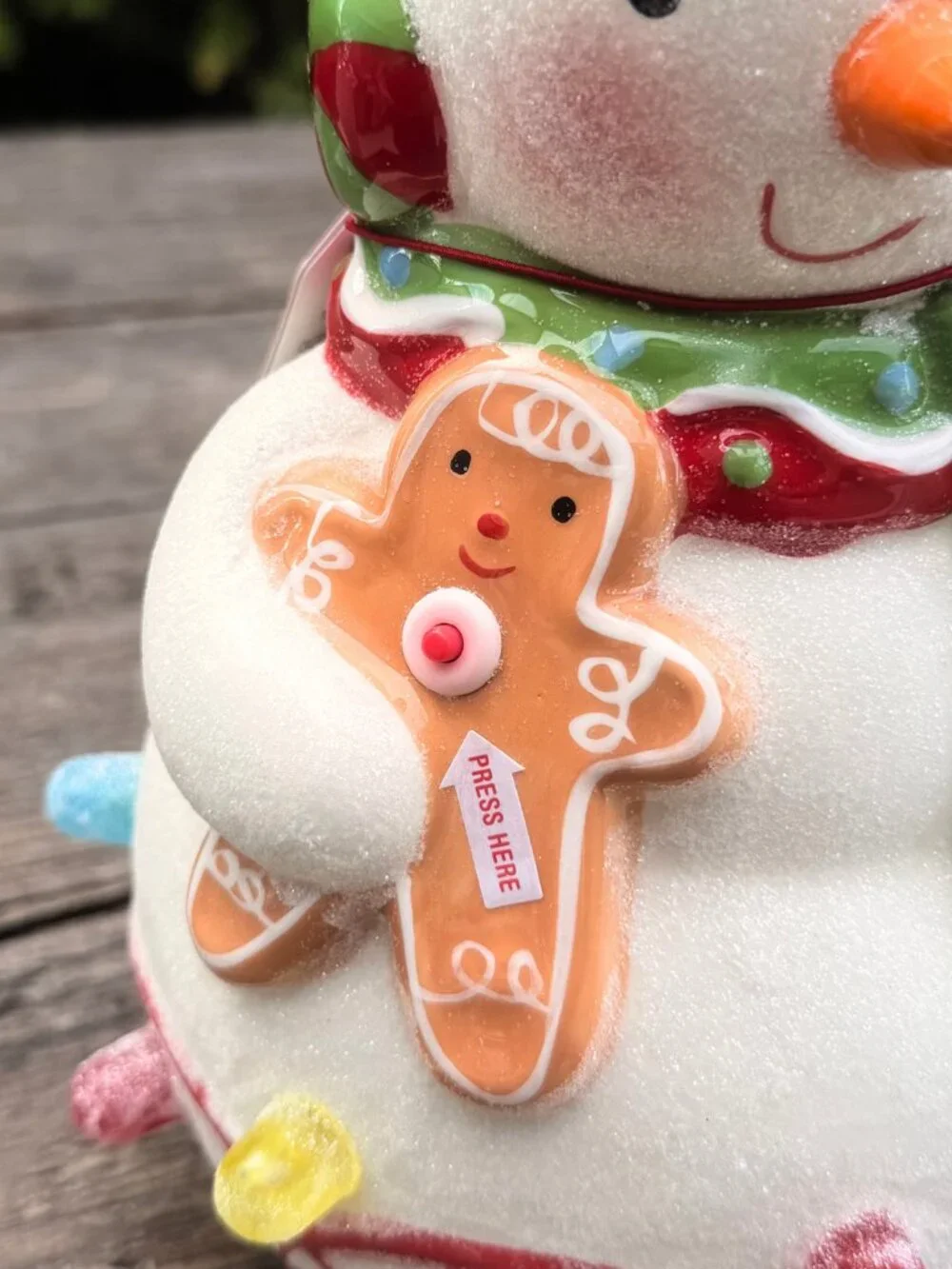 Hallmark Season's Treatings MUSICAL SNOWMAN Gumdrops Lights 2010 Christmas
